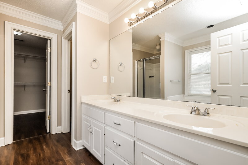 2,330/Mo, 1310 Kay Ter SE Conyers, GA 30013 Main Bathroom View