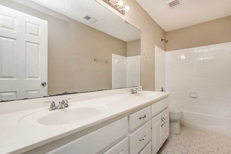 2,330/Mo, 1310 Kay Ter SE Conyers, GA 30013 Bathroom View