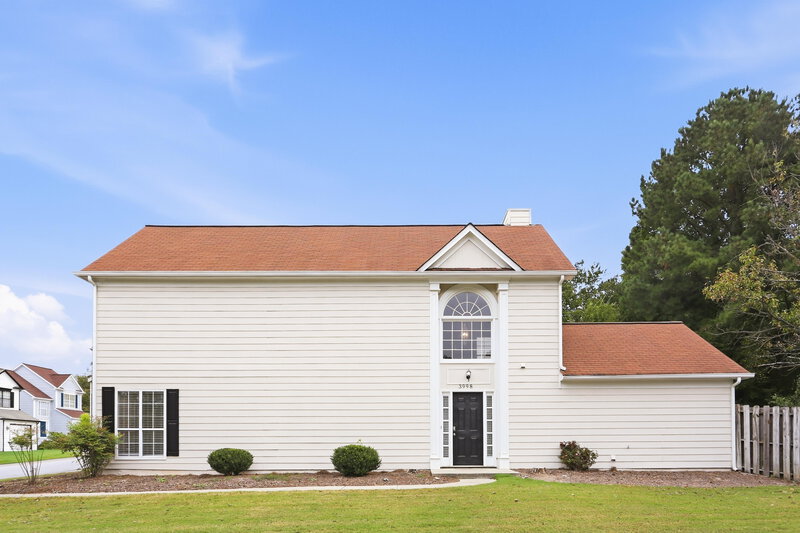 2,010/Mo, 3998 Oak Glenn Dr Duluth, GA 30096 Front View