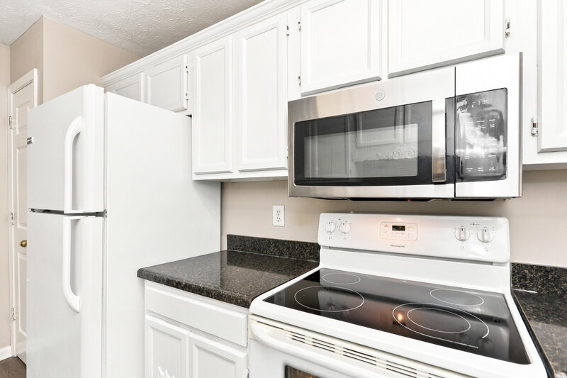2,010/Mo, 3998 Oak Glenn Dr Duluth, GA 30096 Kitchen View 2