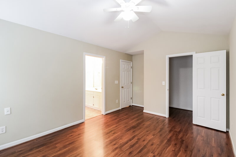 2,180/Mo, 3998 Oak Glenn Dr Duluth, GA 30096 Main Bedroom View 2