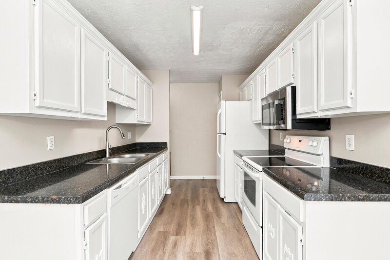 2,010/Mo, 3998 Oak Glenn Dr Duluth, GA 30096 Kitchen View 3