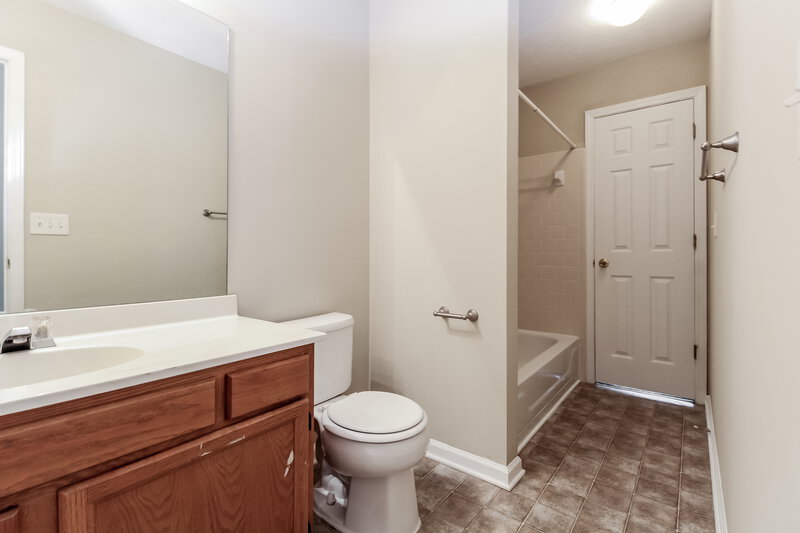 2,180/Mo, 3998 Oak Glenn Dr Duluth, GA 30096 Bathroom View