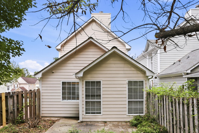 2,010/Mo, 3998 Oak Glenn Dr Duluth, GA 30096 Rear View