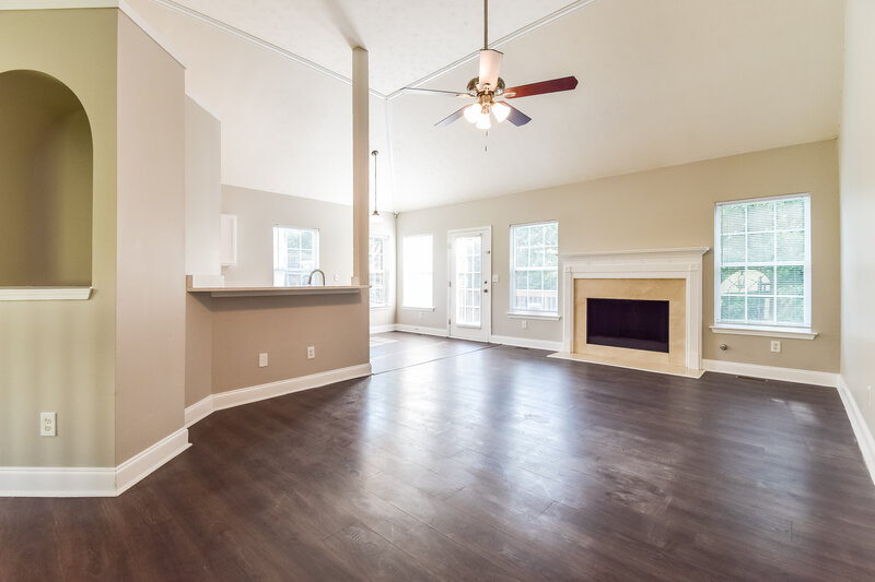 2,185/Mo, 4331 Singletree Dr Douglasville, GA 30135 Living Room View