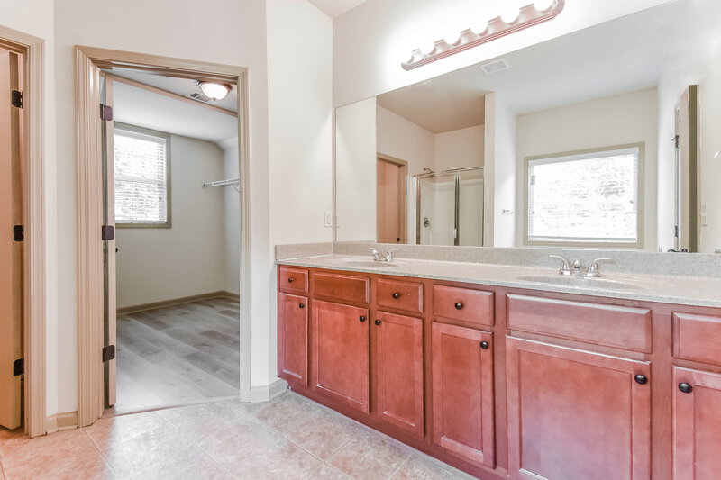 2,815/Mo, 2080 Raegan Way Lawrenceville, GA 30043 Main Bathroom View