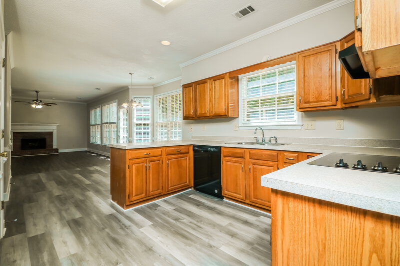 2,975/Mo, 1052 Laurel Valley Dr SW Marietta, GA 30064 Kitchen View
