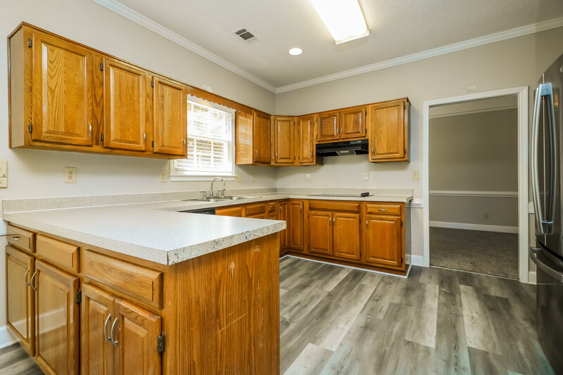 2,975/Mo, 1052 Laurel Valley Dr SW Marietta, GA 30064 Kitchen View 2