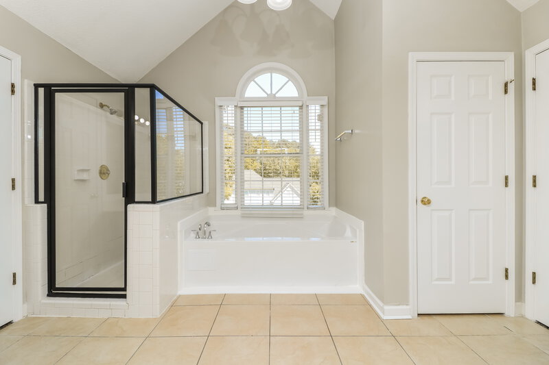 2,975/Mo, 1052 Laurel Valley Dr SW Marietta, GA 30064 Main Bathroom View