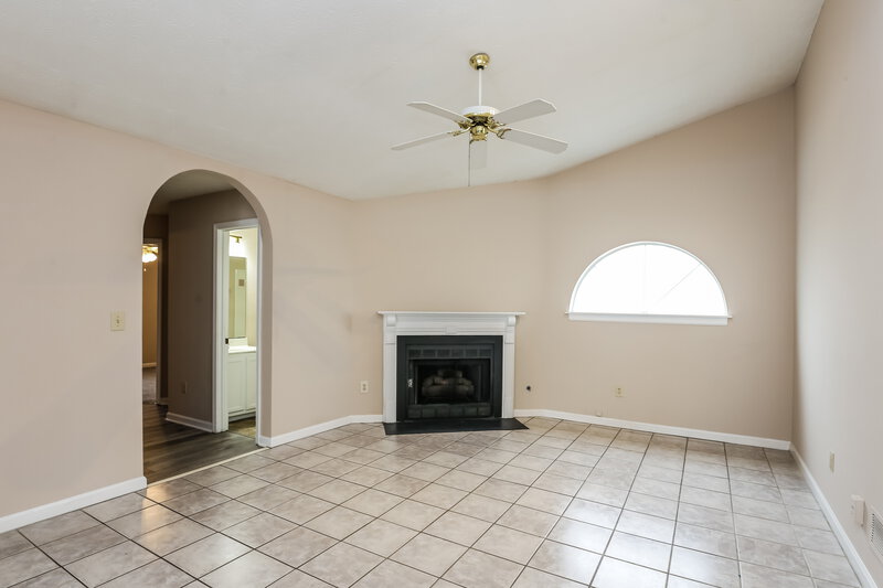 2,095/Mo, 4008 Sidney Lanier Blvd Duluth, GA 30097 Living Room View