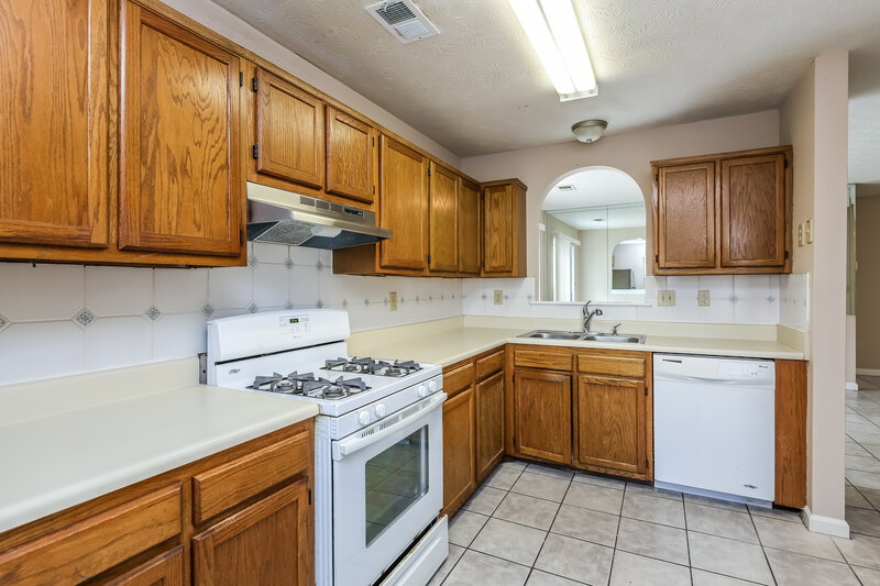 2,095/Mo, 4008 Sidney Lanier Blvd Duluth, GA 30097 Kitchen View