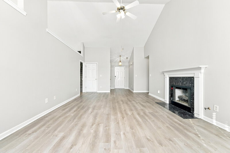 2,345/Mo, 230 Cedarhurst Rd Lawrenceville, GA 30045 Living Room View