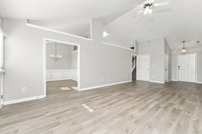 2,345/Mo, 230 Cedarhurst Rd Lawrenceville, GA 30045 Living Room View 2