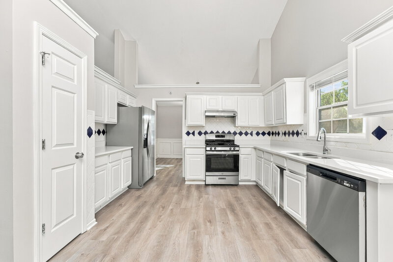 2,345/Mo, 230 Cedarhurst Rd Lawrenceville, GA 30045 Kitchen View 2