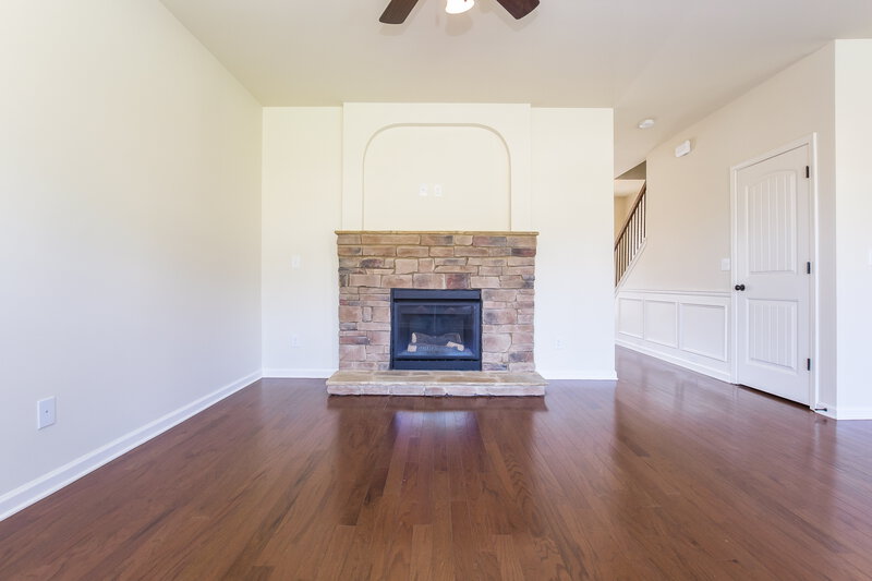 3,170/Mo, 639 Ocean Ave Canton, GA 30114 Living Room View