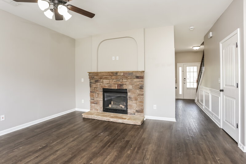 2,115/Mo, 639 Ocean Ave Canton, GA 30114 Living Room View