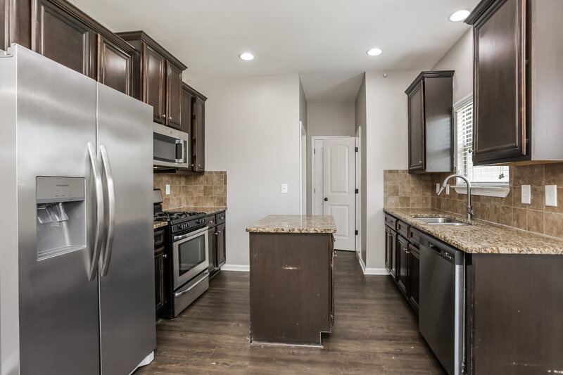 2,115/Mo, 639 Ocean Ave Canton, GA 30114 Kitchen View