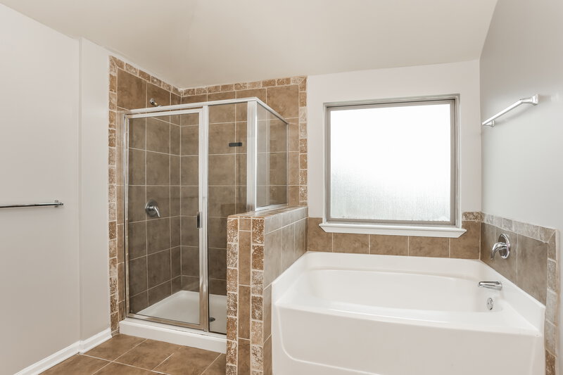 2,115/Mo, 639 Ocean Ave Canton, GA 30114 Main Bathroom View