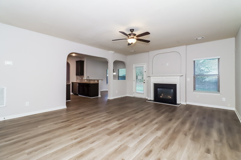 2,125/Mo, 638 Ocean Ave Canton, GA 30114 Living Room View