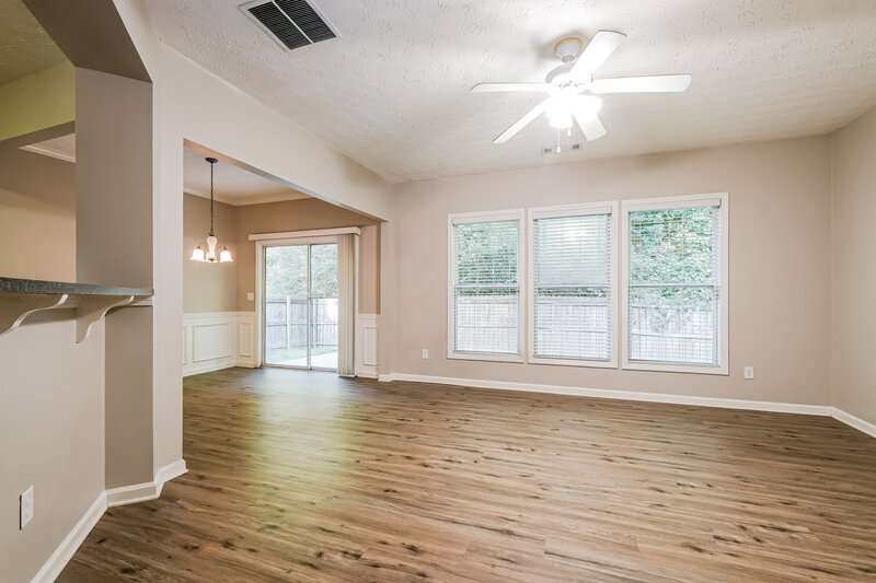 2,085/Mo, 948 Gardenia Curv Canton, GA 30114 Living Room View 3