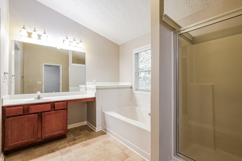 2,085/Mo, 948 Gardenia Curv Canton, GA 30114 Main Bathroom View