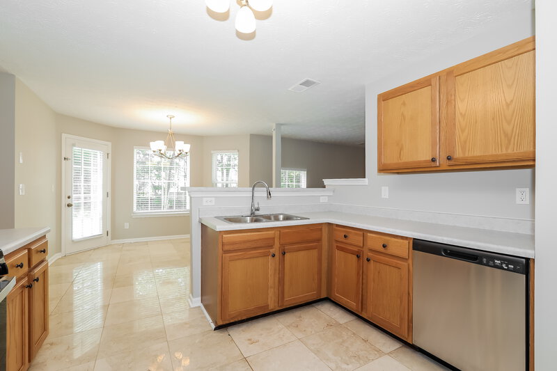 2,780/Mo, 823 Overlook Trl Monroe, GA 30655 Kitchen View 2
