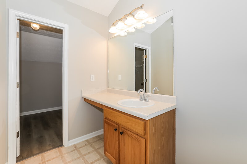 2,780/Mo, 823 Overlook Trl Monroe, GA 30655 Main Bathroom View