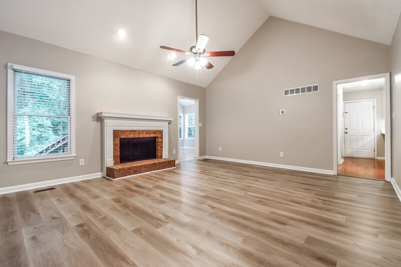 1,930/Mo, 120 Brookhaven Ln McDonough, GA 30253 Living Room View