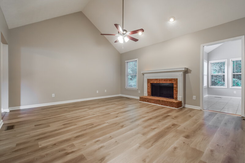 1,930/Mo, 120 Brookhaven Ln McDonough, GA 30253 Living Room View 2