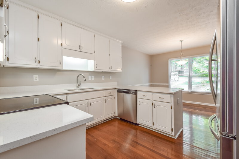 1,930/Mo, 120 Brookhaven Ln McDonough, GA 30253 Kitchen View