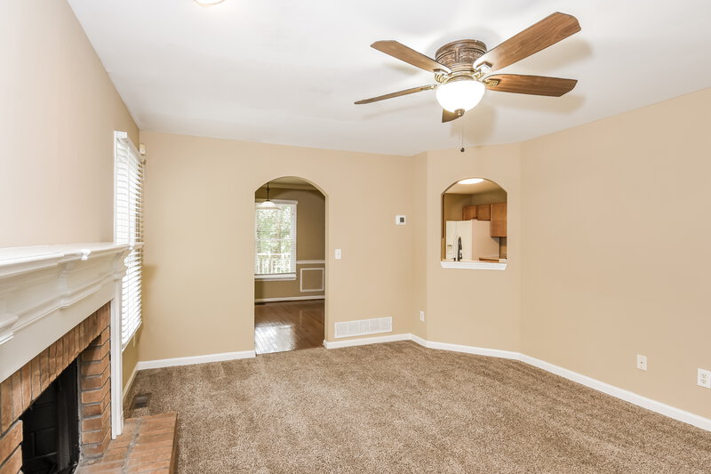 2,590/Mo, 16 Camden Woods Pl Dallas, GA 30157 Living Room View 2