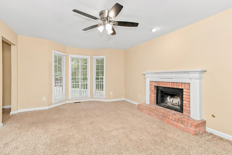 1,870/Mo, 16 Camden Woods Pl Dallas, GA 30157 Living Room View 2