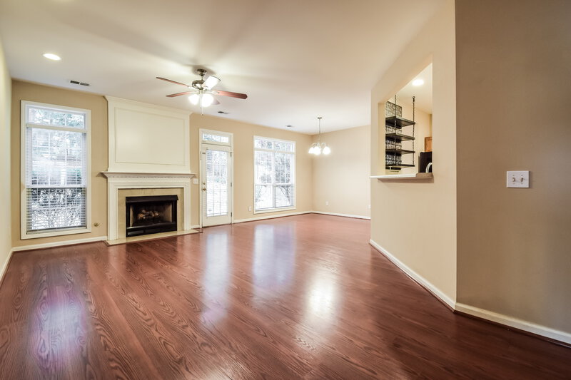 2,150/Mo, 173 Weatherstone Dr Woodstock, GA 30188 Living Room View