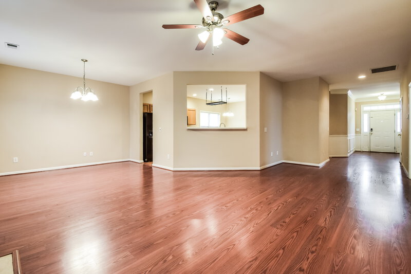 2,150/Mo, 173 Weatherstone Dr Woodstock, GA 30188 Living Room View 2