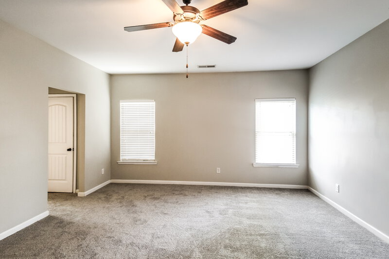 2,480/Mo, 4260 Arch Pass Cumming, GA 30040 Main Bedroom View