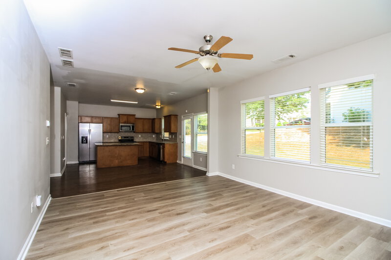 1,800/Mo, 289 Darbys Run Ct Hiram, GA 30141 Living Room View 3