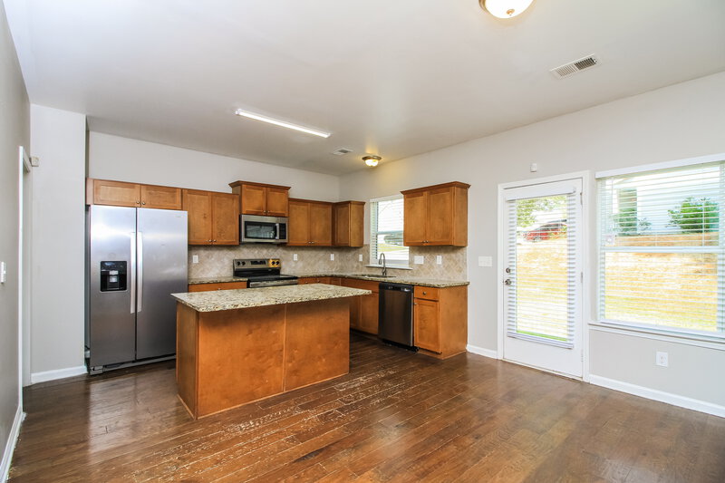 1,800/Mo, 289 Darbys Run Ct Hiram, GA 30141 Kitchen View