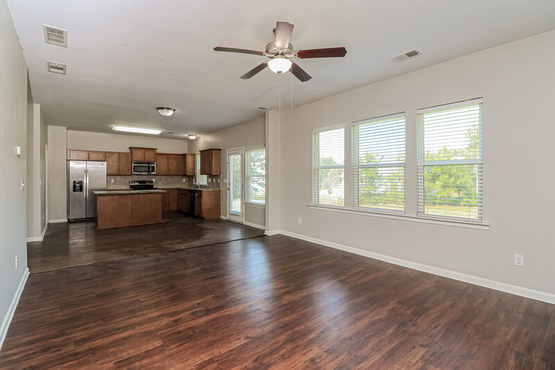 1,925/Mo, 45 Darbys Ave Hiram, GA 30141 Living Room View