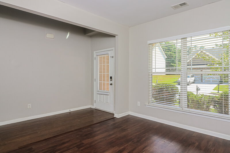 1,925/Mo, 45 Darbys Ave Hiram, GA 30141 Dining Room View