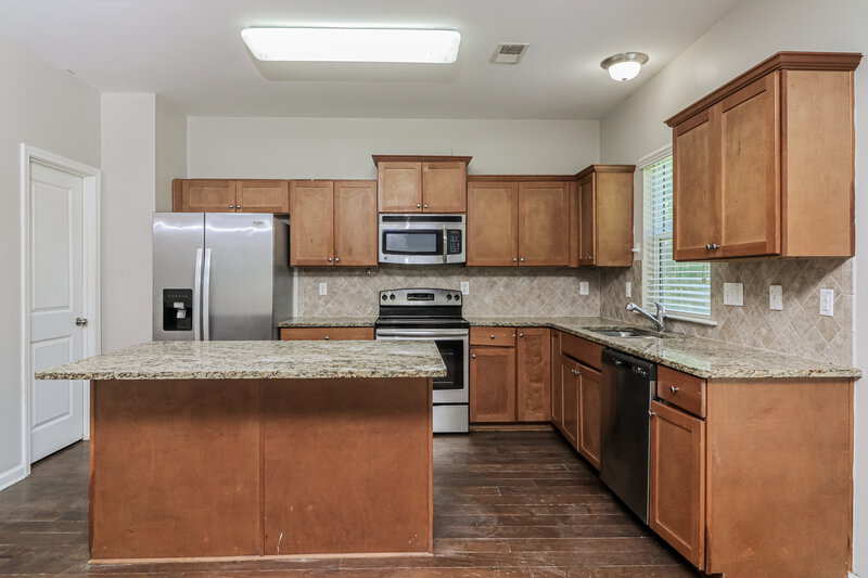 1,925/Mo, 45 Darbys Ave Hiram, GA 30141 Kitchen View 2