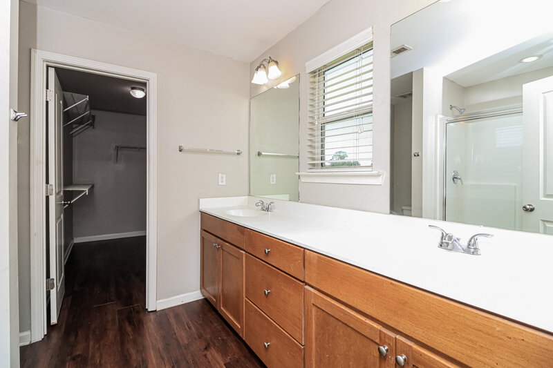 1,925/Mo, 45 Darbys Ave Hiram, GA 30141 Main Bathroom View