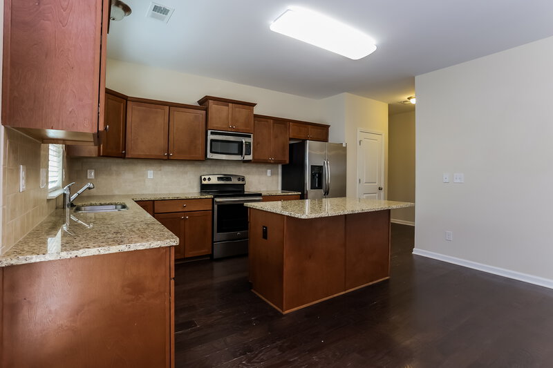 1,820/Mo, 286 Darbys Run Ct Hiram, GA 30141 Kitchen View 2