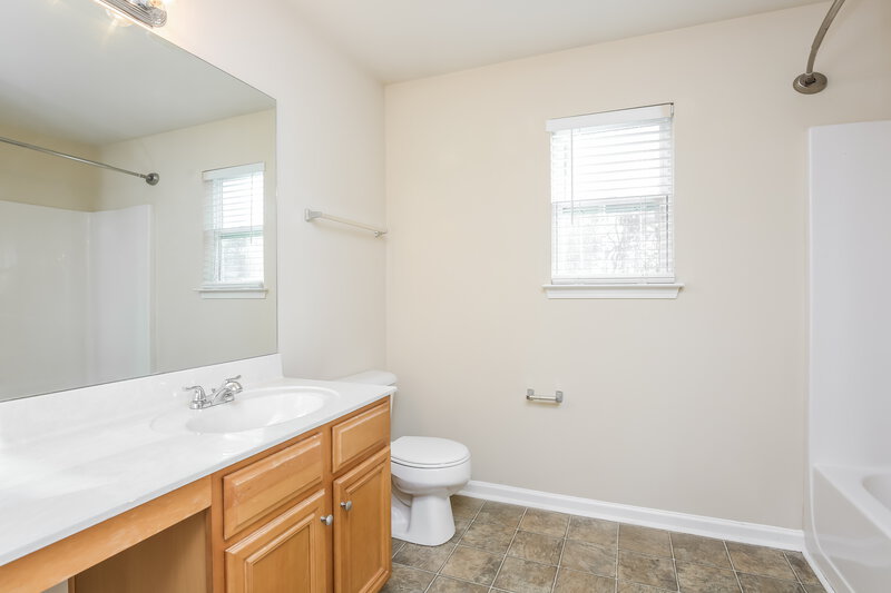2,370/Mo, 4390 Ambassador Way Cumming, GA 30040 Bathroom View
