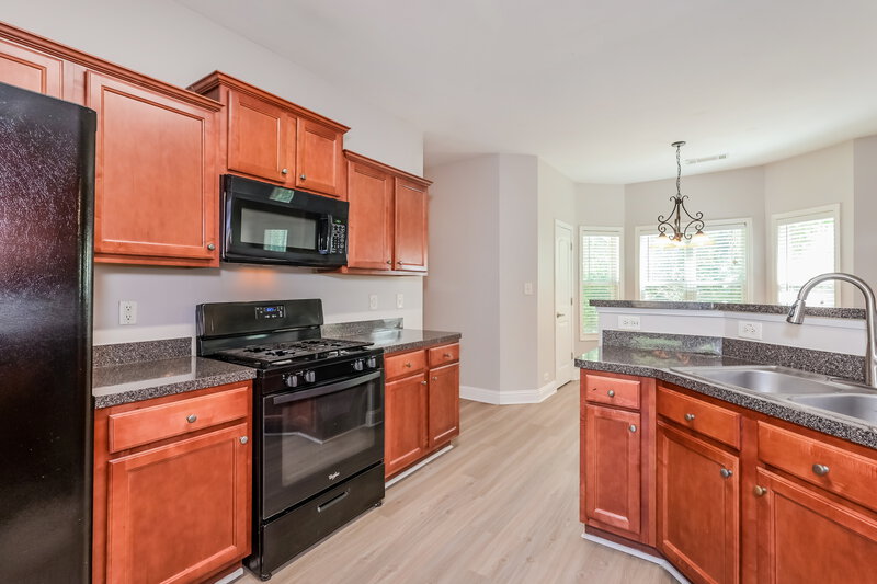 2,640/Mo, 4143 Creekrun Cir Buford, GA 30519 Kitchen View 2