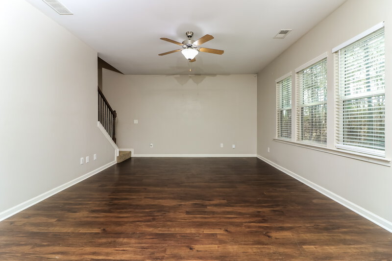 2,150/Mo, 414 Darbys Run Ct Hiram, GA 30141 Living Room View 2