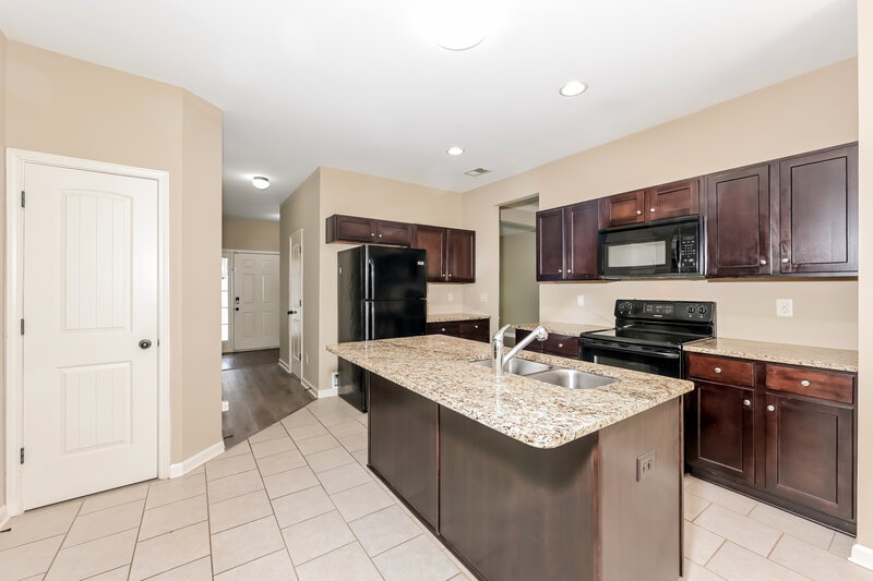 2,455/Mo, 771 Helm Ln NW Kennesaw, GA 30144 Kitchen View 2