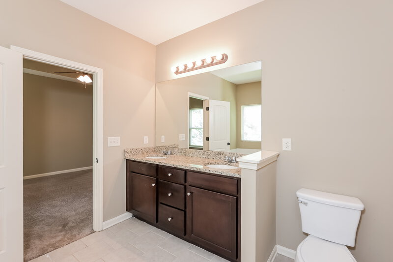 2,455/Mo, 771 Helm Ln NW Kennesaw, GA 30144 Main Bathroom View