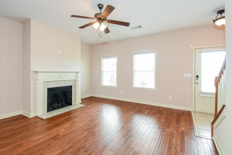 2,455/Mo, 537 Pringle Dr Suwanee, GA 30024 Living Room View 3
