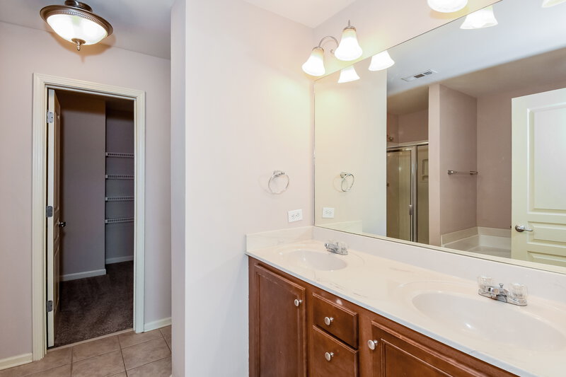 2,455/Mo, 537 Pringle Dr Suwanee, GA 30024 Main Bathroom View