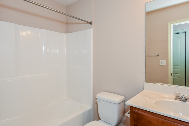 2,455/Mo, 537 Pringle Dr Suwanee, GA 30024 Bathroom View
